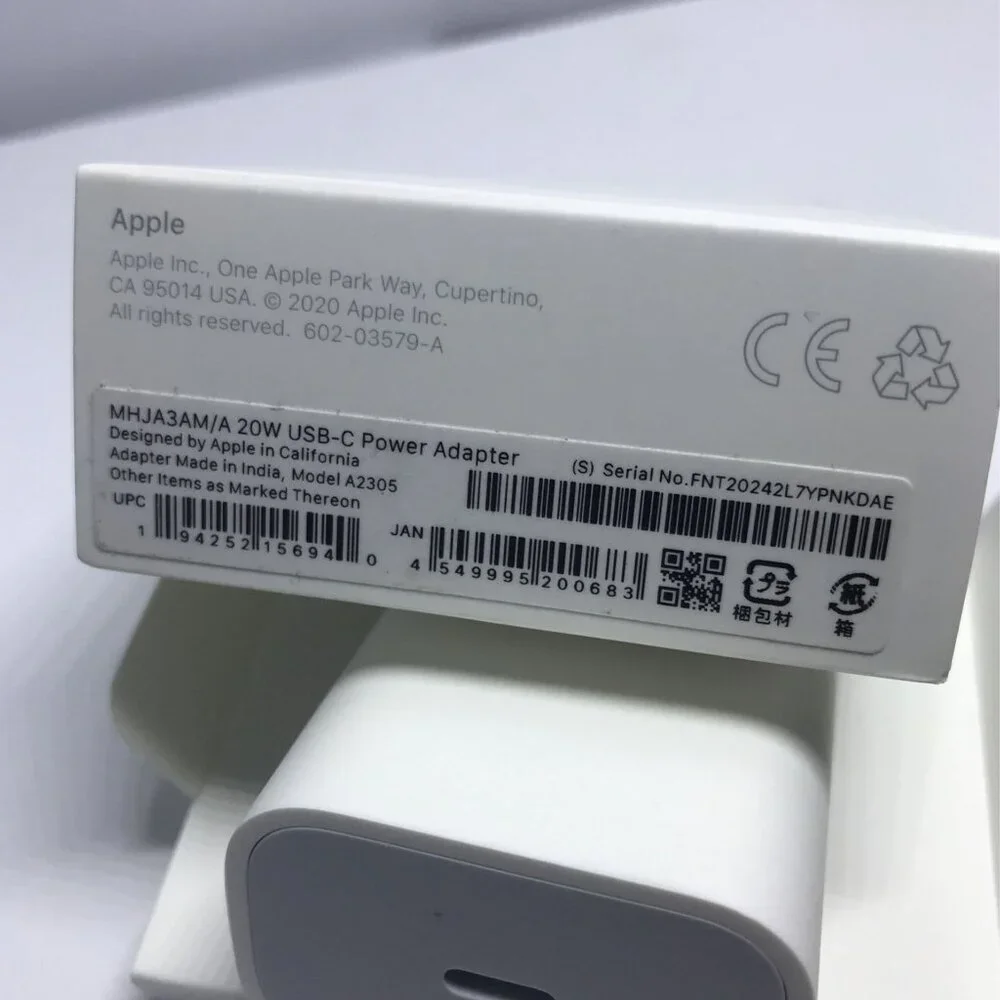 Original Apple USB-C 20W Power Adapter + USB-C Lightning Cable (1m)